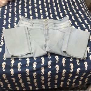 Light washed high waist jeans